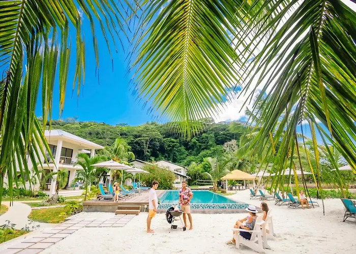 Pineapple Baie Lazare (Mahe)